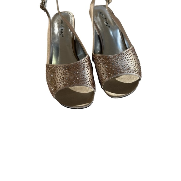 DAVID TATE WOMENS GOLDEN SATIN EMBELLISHED SLINGBACK DRESS PUMP SHOES SZ  9.5W